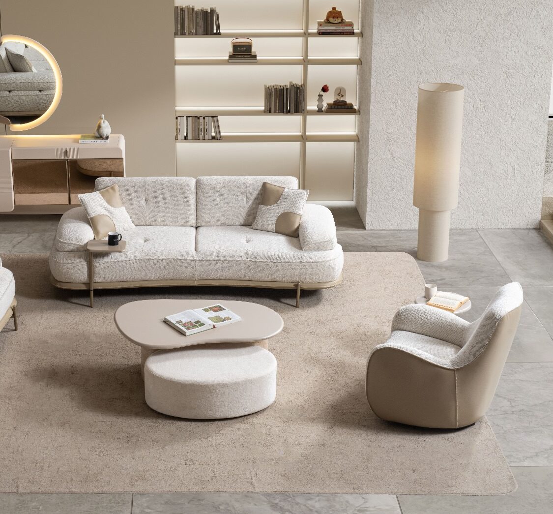 c00b8402e90940a992b62083cc17bd6d Aura - Image 1